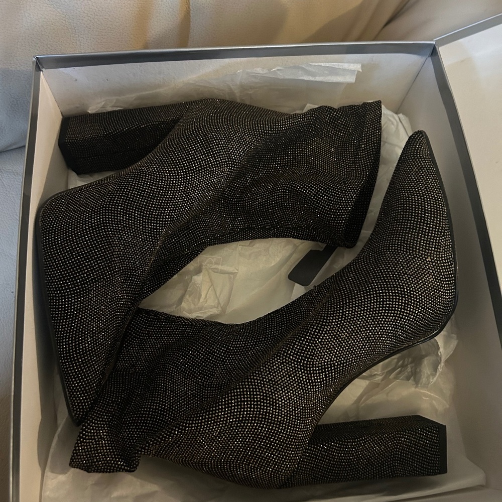 🖤 Divine Follie Sparkling Block Heel Boots 🖤